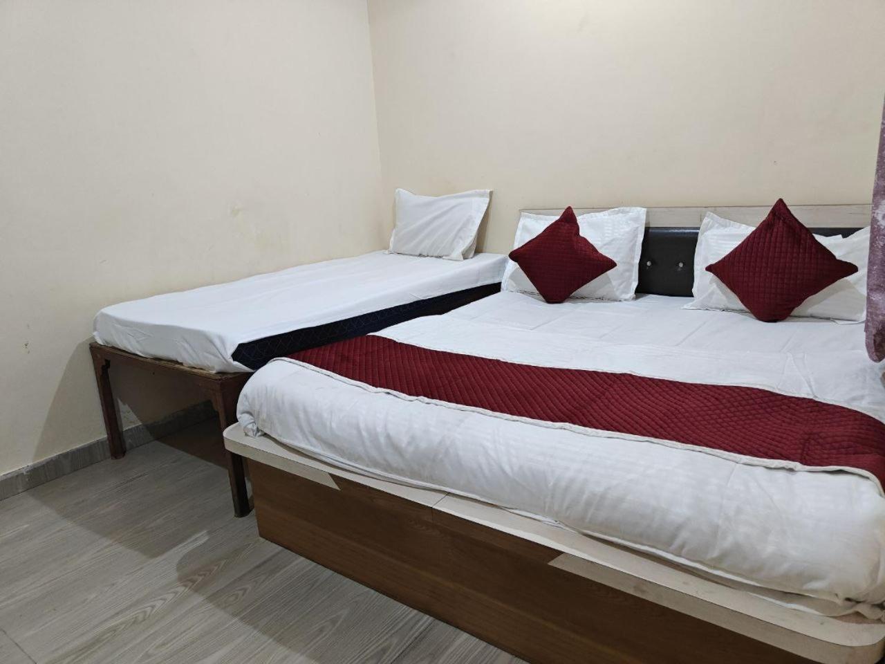 Hotel Shyam Sarover And Restaurant Ringas Exterior foto